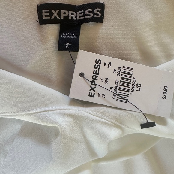 Express Ruffle Cold Shoulder Top - Picture 4 of 4